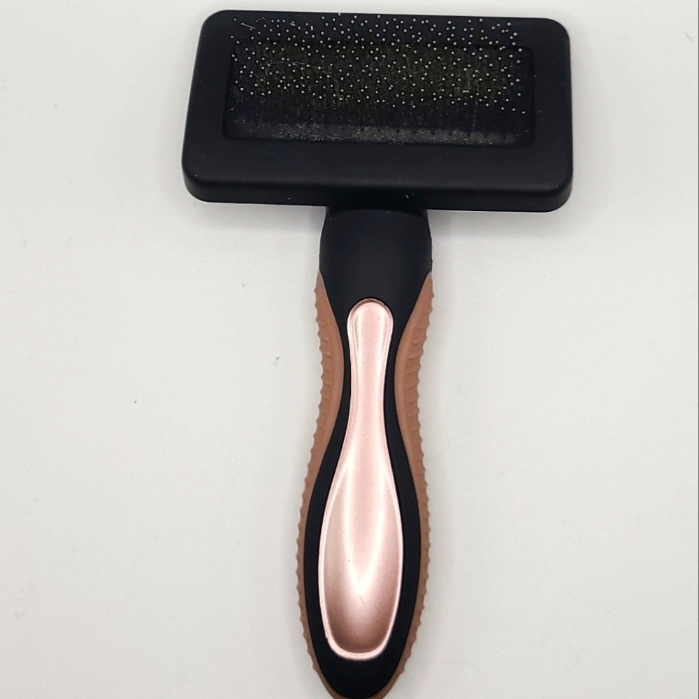 Well & Good  Cushion Slicker Brush, from Petco.